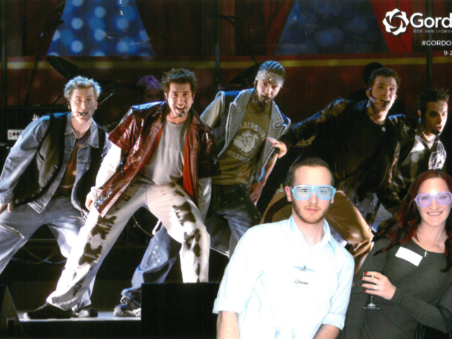 Green screen - Timehop to the '90s!