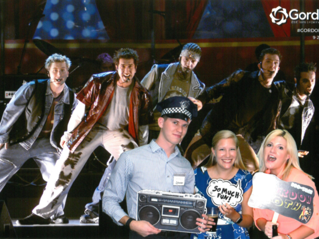 Green screen - Timehop to the '90s!