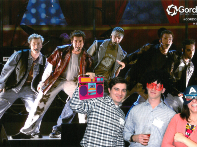 Green screen - Timehop to the '90s!