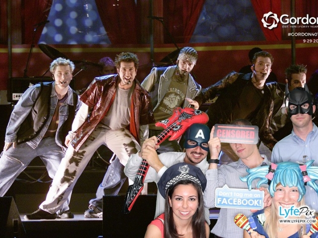Green screen - Timehop to the '90s!
